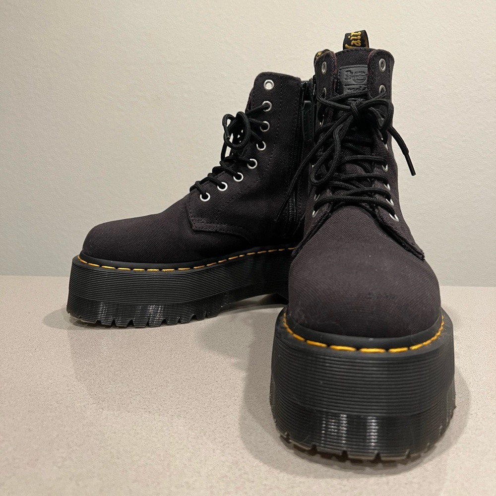 Dr. Martens JADON MAX X-GIRL CANVAS PLATFORM BOOTS womens size 8 - WORN ONCE
